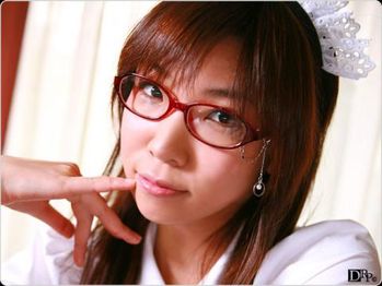 032606-119 どスケベメイドは眼鏡っ子